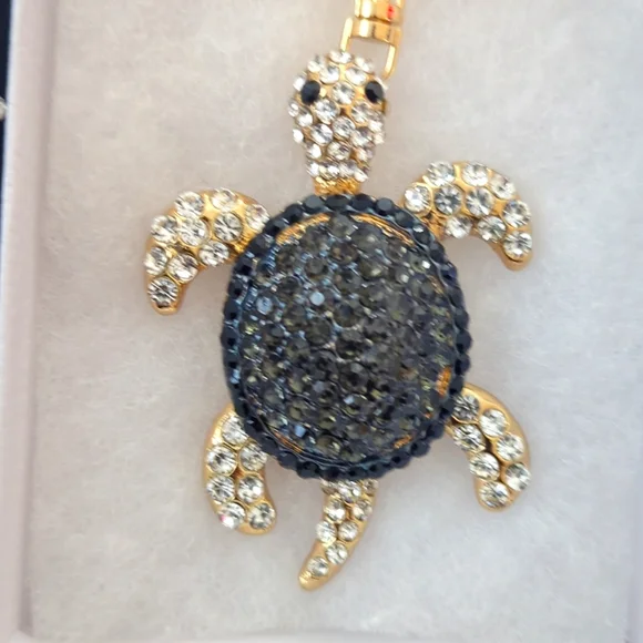 Rhinestone Turtle Bag Charm - Picture 1 of 4